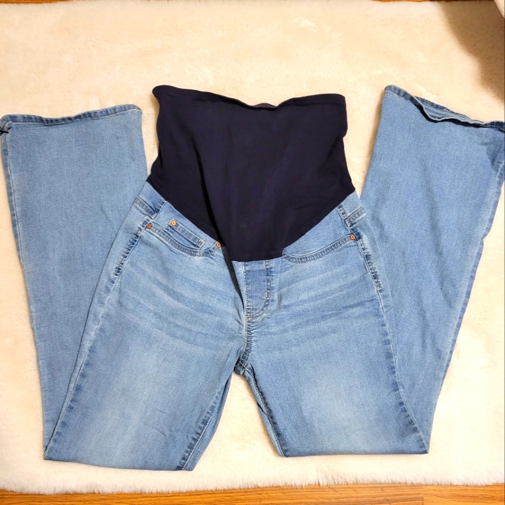 Levis Maternity Jeans